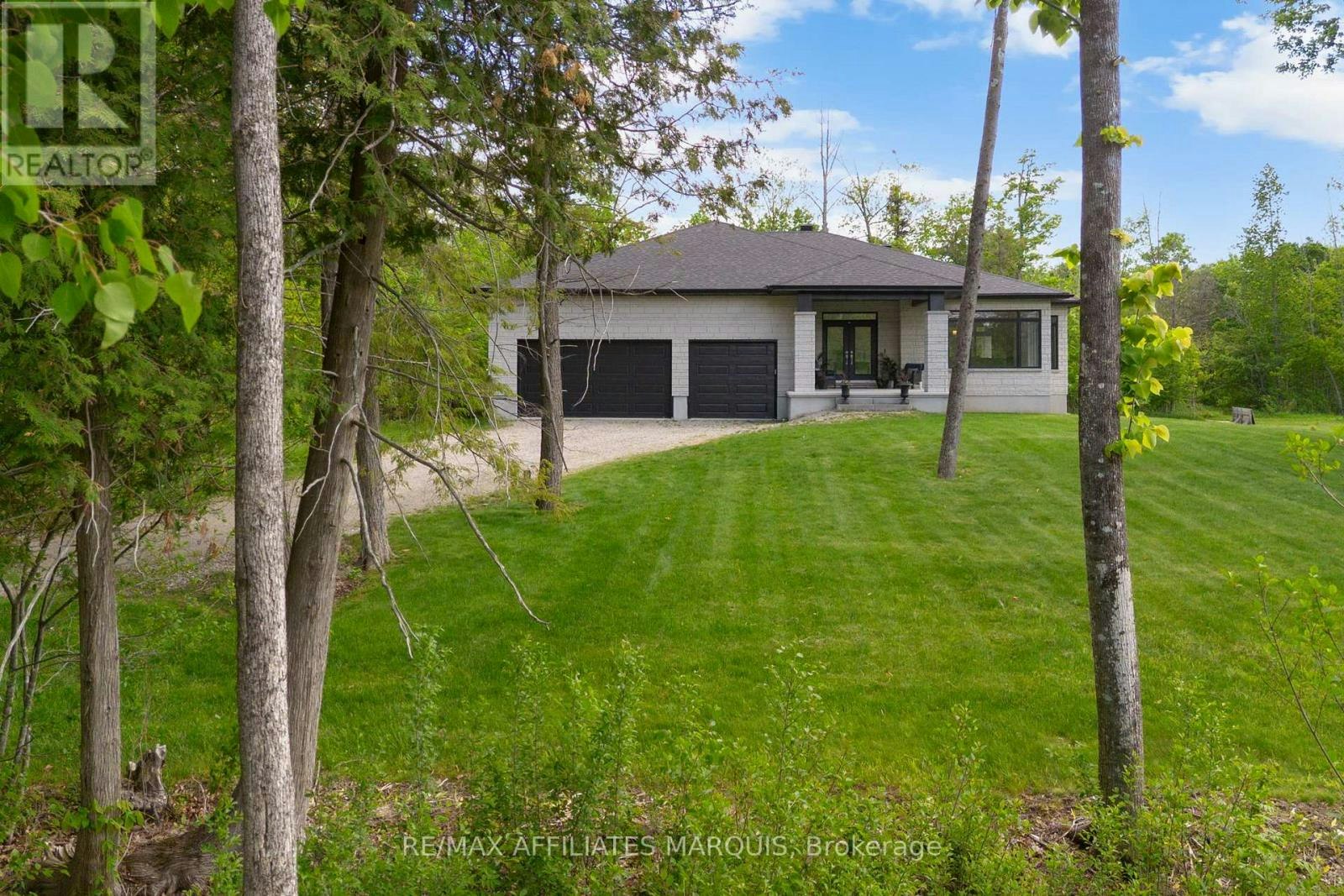 147 Golf Club Road, Rideau Lakes, ON, K7A 4S5