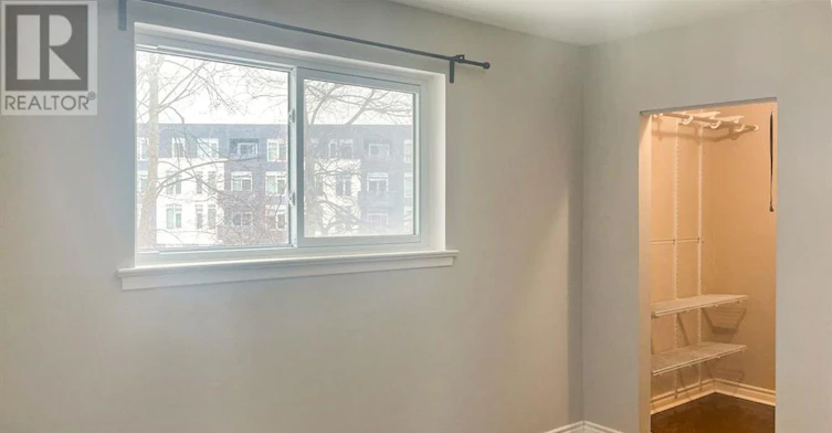MAIN-15 Grove Park Crescent, Toronto, ON, M2J 2C7 - 9