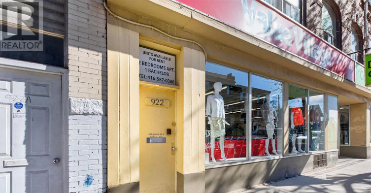 2-922 Queen Street E, Toronto, ON, M4M 1J5