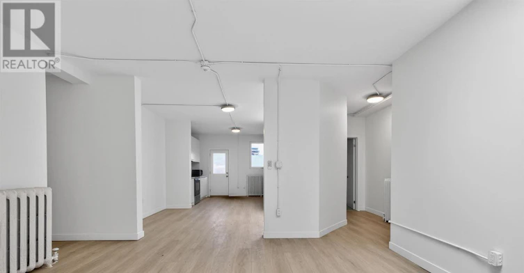 2-922 Queen Street E, Toronto, ON, M4M 1J5 - 13