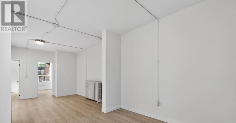 2-922 Queen Street E, Toronto, ON, M4M 1J5 - 14