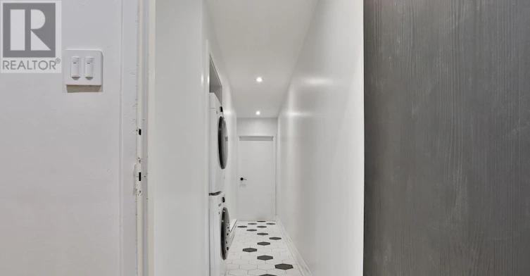 1-612 Gerrard Street E, Toronto, ON, M4M 1Y3