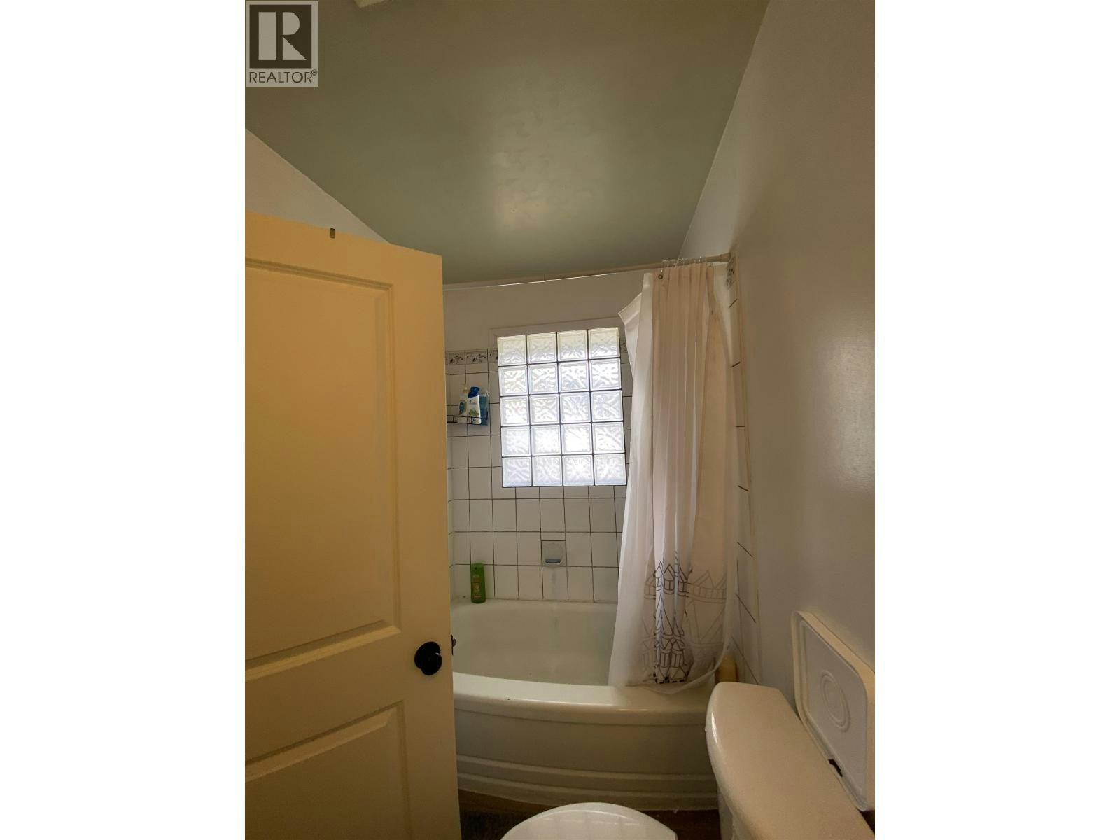 3710-3712 Eby Street, Terrace, BC, V8G 2Z6 - 8