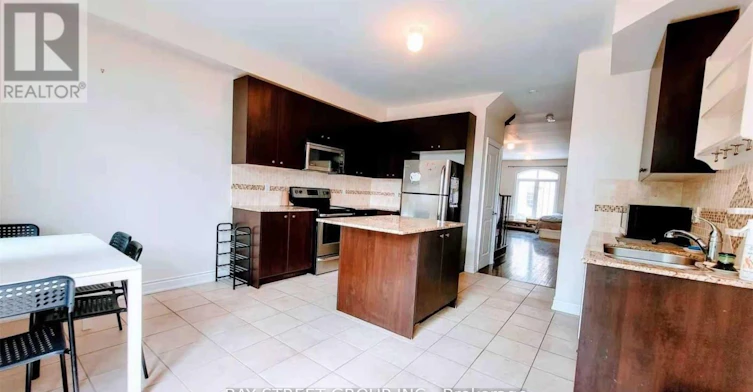 9 Strawflower Mews, Toronto, ON, M2N 0E8 - 4