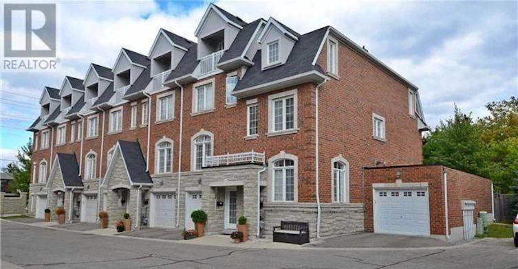 9 Strawflower Mews, Toronto, ON, M2N 0E8