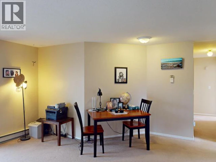 301-5701 Willow Avenue, Powell River, BC, V8A 5S6 - 2