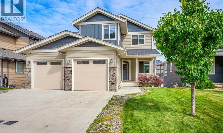 1535 Emerald Drive