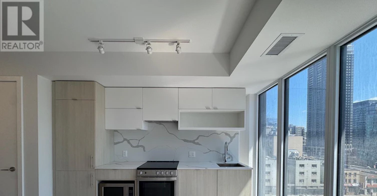 907-100 Queen Street E, Toronto, ON, M5C 0B5 - 2