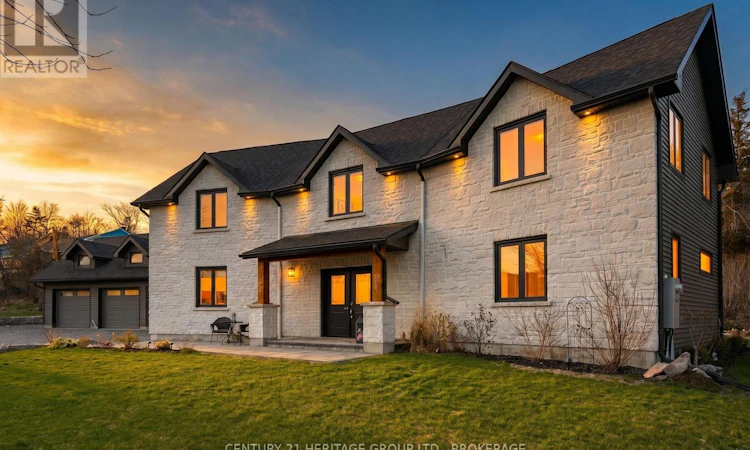 1033 Kona Crescent