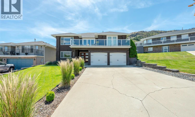 12104 Golf Course Drive