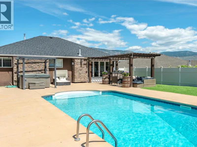 12104 Golf Course Drive - 2