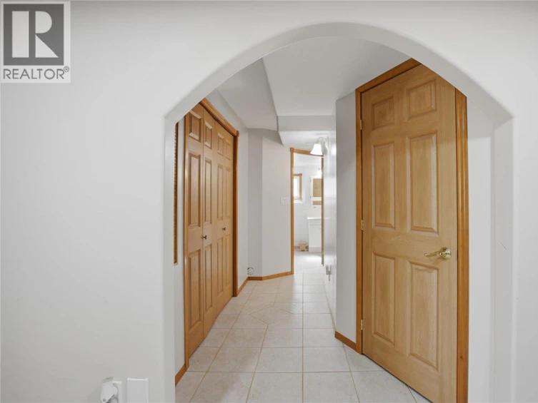 392 Teal Road, Kamloops, BC, V2H 1S5 - 53