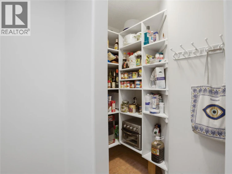 392 Teal Road, Kamloops, BC, V2H 1S5 - 52