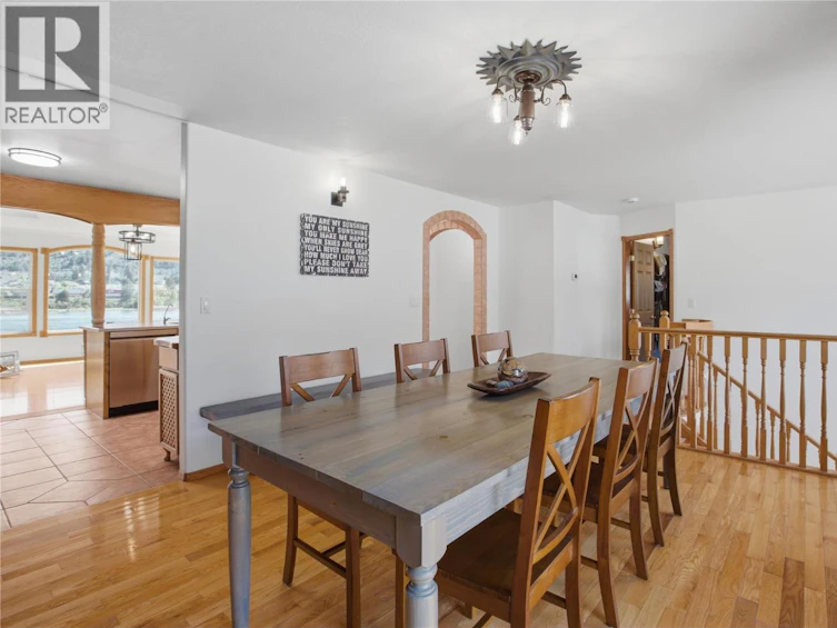 392 Teal Road, Kamloops, BC, V2H 1S5 - 44