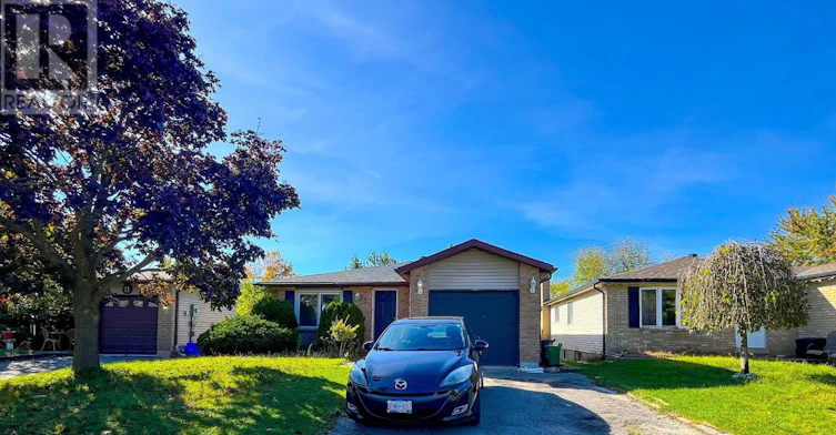 73 Hickling Trail, Barrie, ON, L4M 5S7
