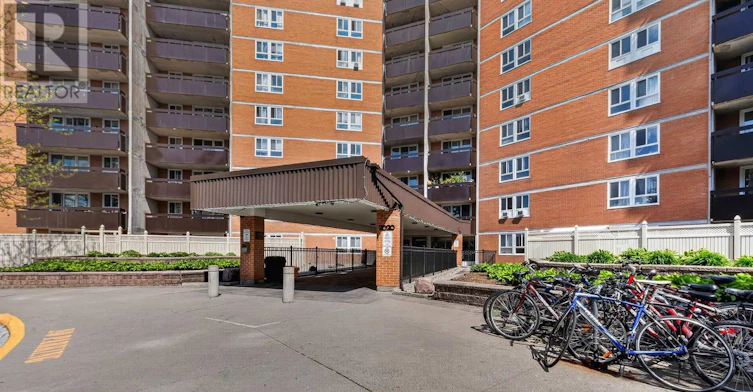 1218-2020 Jasmine Crescent, Ottawa, ON, K1J 8K5 - 2