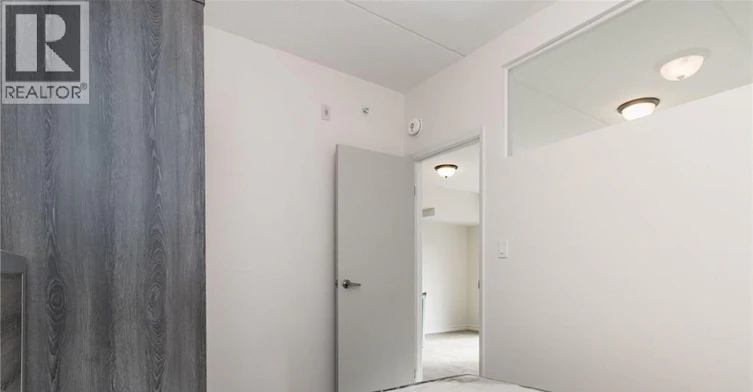 H-208-275 Larch Street, Waterloo, ON, N2L 3R2 - 8