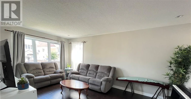 110 Garrity Crescent, Ottawa, ON, K2J 3T4 - 6