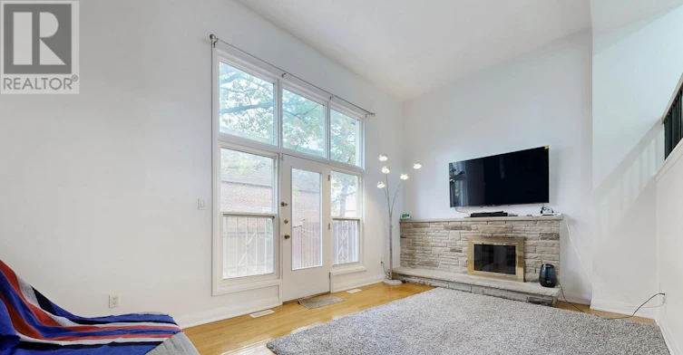 10 Crockamhill Drive, Toronto, ON, M1S 3H1 - 2