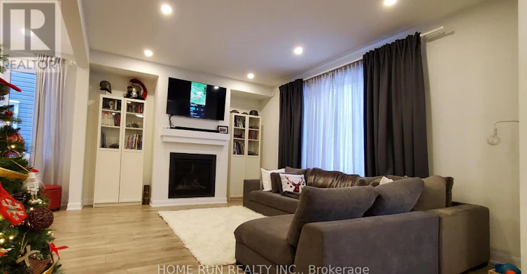 1005 Parabolica Way, Ottawa, ON, K2T 0P8 - 3