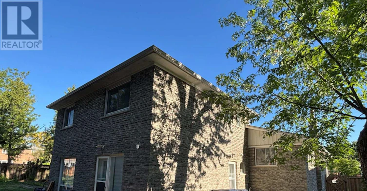 94 Broomfield Drive, Toronto, ON, M1S 2W1 - 2
