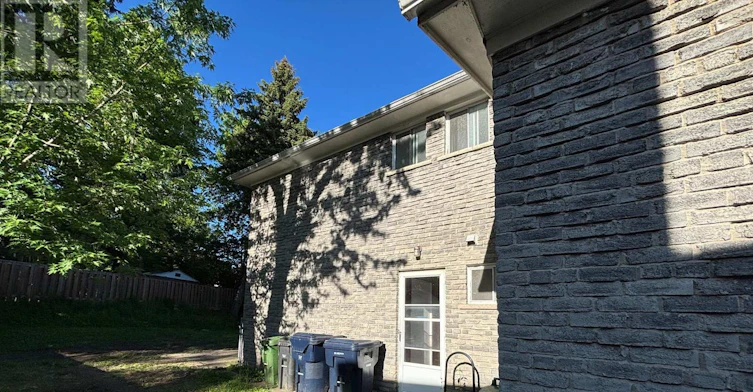 94 Broomfield Drive, Toronto, ON, M1S 2W1 - 3