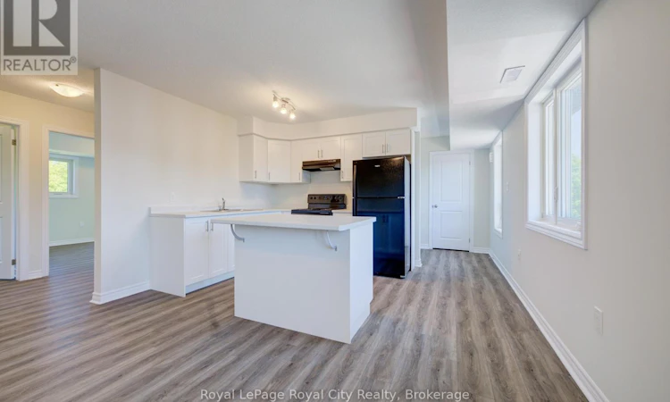 7-465 Garafraxa Street W