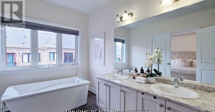 45 Duncombe Lane, Richmond Hill, ON, L4C 0Z9 - 13