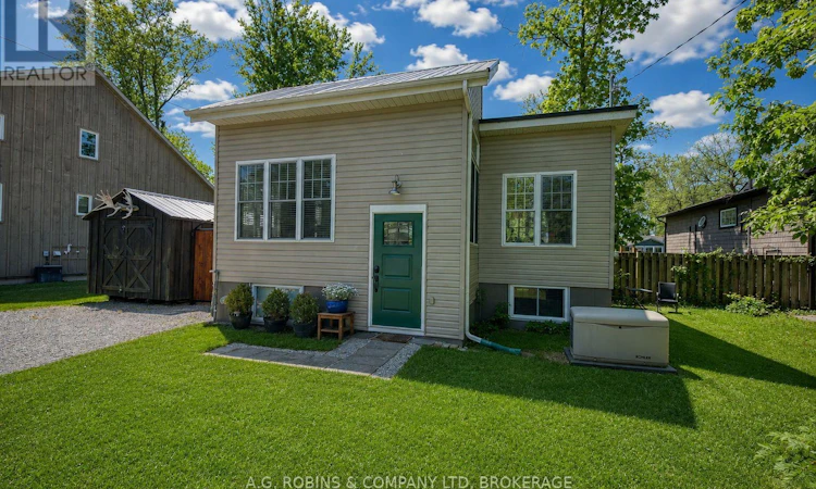 10585 Maplewood Drive
