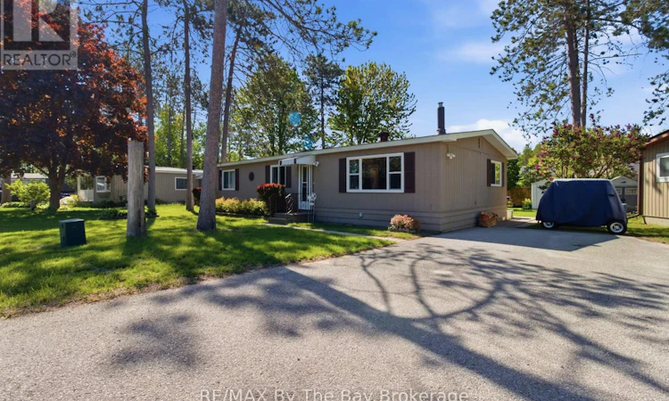 3 Golf Avenue