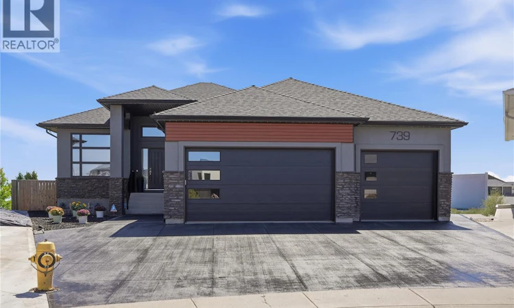 739 Hastings Cove