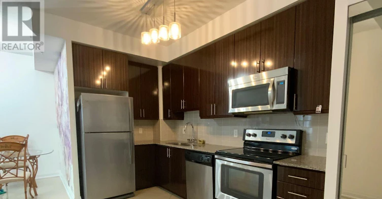 402-75 Park Road NORTH, Vaughan, ON, L4J 0H8 - 2