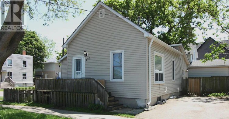 175 Davis Street, Sarnia, ON, N7T 1A5 - 2