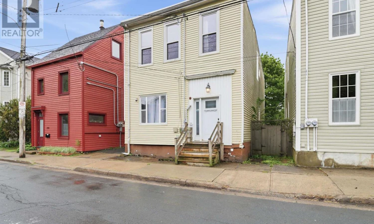2704 Belle Aire Terrace