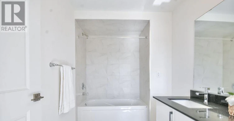 3721 Quayside Drive, Severn, ON, L3V 8M9 - 27