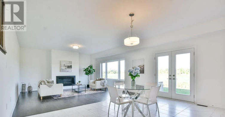 3721 Quayside Drive, Severn, ON, L3V 8M9 - 16