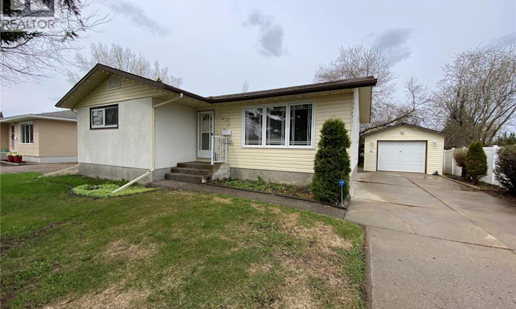 101 Collingwood Crescent