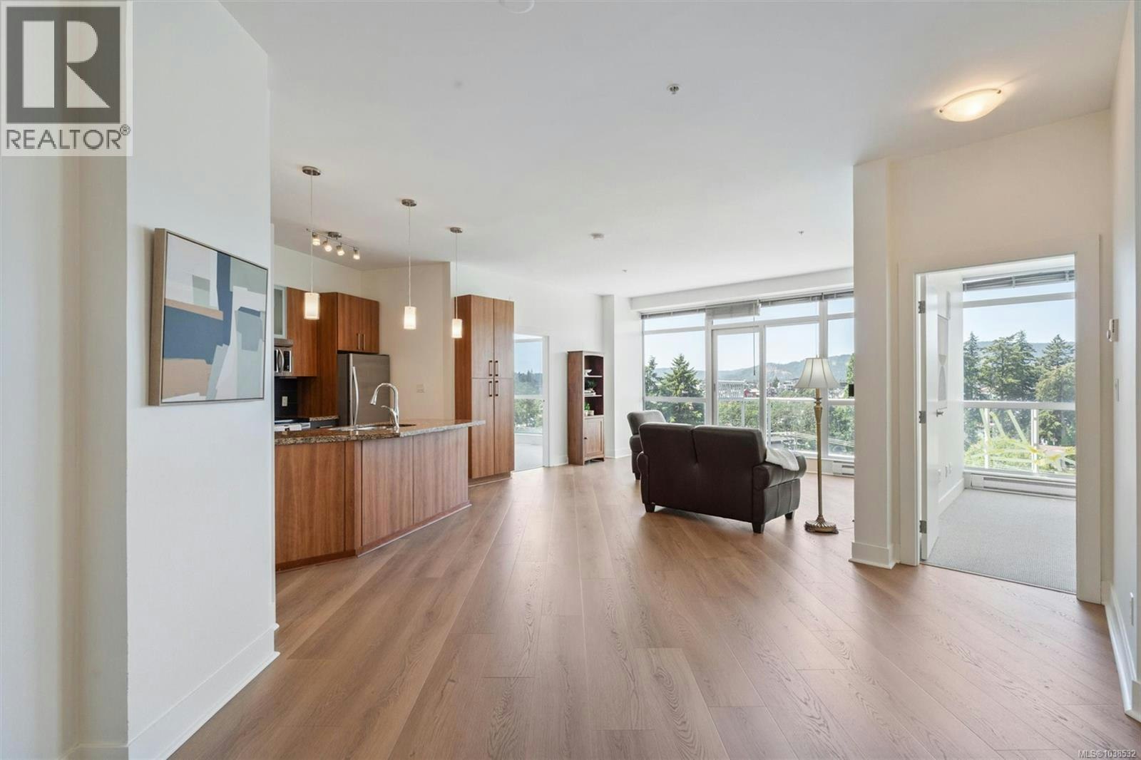 726-2745 Veterans Memorial Pkwy, Langford, BC, V9B 0H4