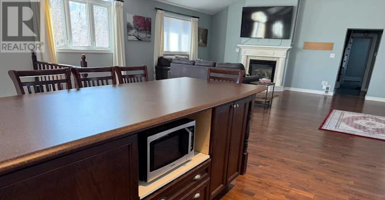UPPER LEVEL-100 Essa Road, Barrie, ON, L4N 3K7 - 11