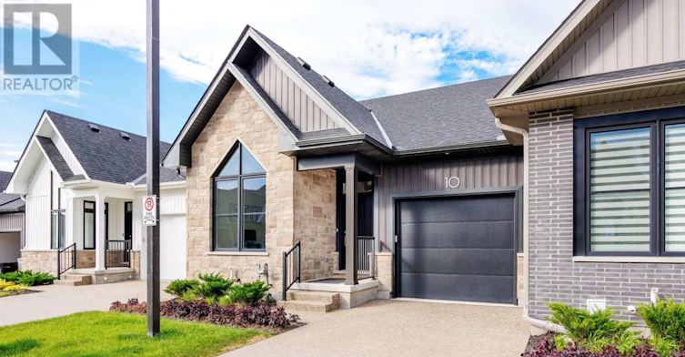 10-205 St Davids Road, St. Catharines, ON, L2V 0N6 - 2