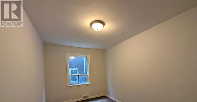 2-5 Hertford Avenue, Toronto, ON, M6M 1S1 - 19