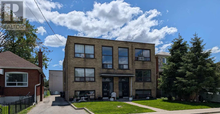 2-5 Hertford Avenue, Toronto, ON, M6M 1S1 - 24