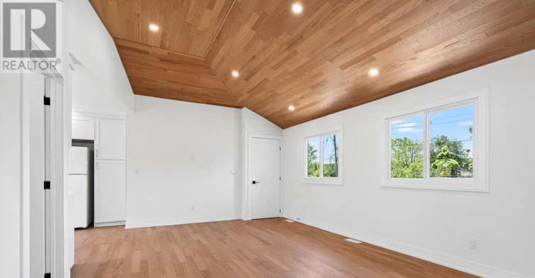 UPPER-8 Cornell Avenue, Hamilton, ON, L8E 5N2 - 13