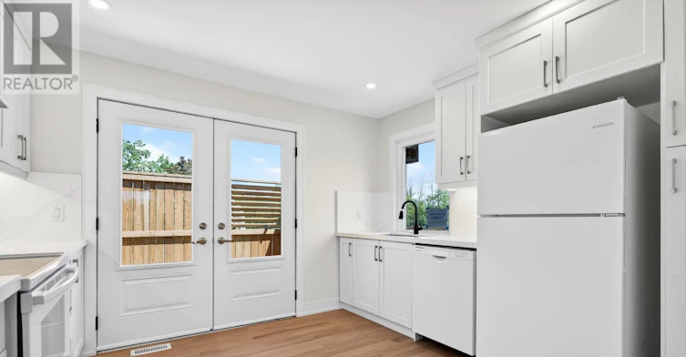 UPPER-8 Cornell Avenue, Hamilton, ON, L8E 5N2 - 18