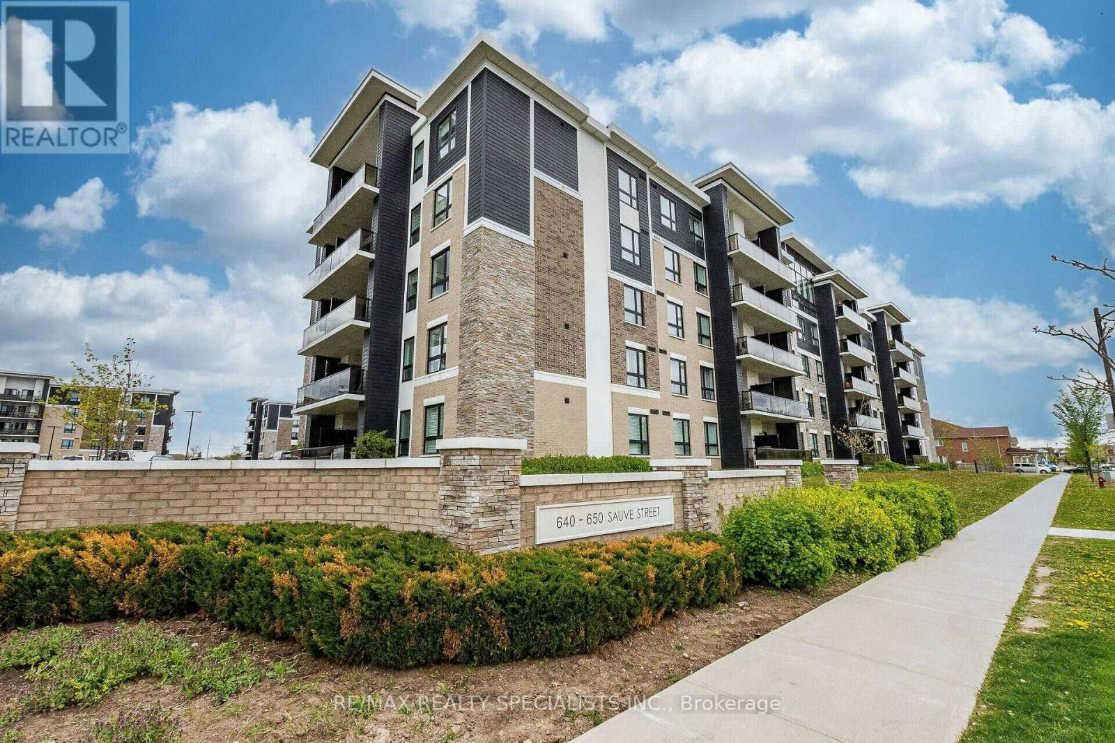 221-640 Sauve Street, Milton, ON, L9T 7E3