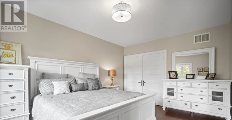 3 Donnybrook Lane, Toronto, ON, M9A 2V2 - 19