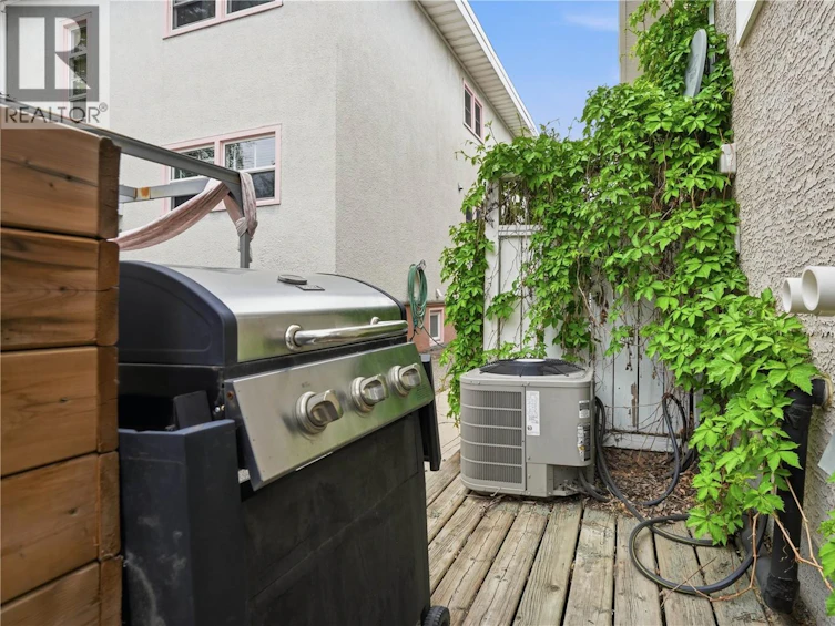 3229 15th Avenue, Regina, SK, S4T 1T1 - 45