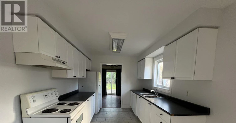 14 Ailsa Drive, Georgina, ON, L4P 3N5 - 16