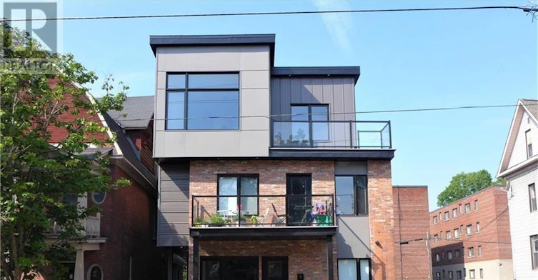 7-368 Chapel Street, Ottawa, ON, K1N 7Z6