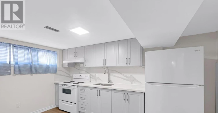 1038 Alexandra Avenue, Mississauga, ON, L5E 1Z8 - 8